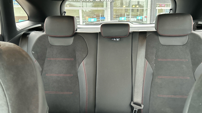 Mercedes-Benz GLA 200d AMG Line Executive 5dr Auto Diesel Hatchback